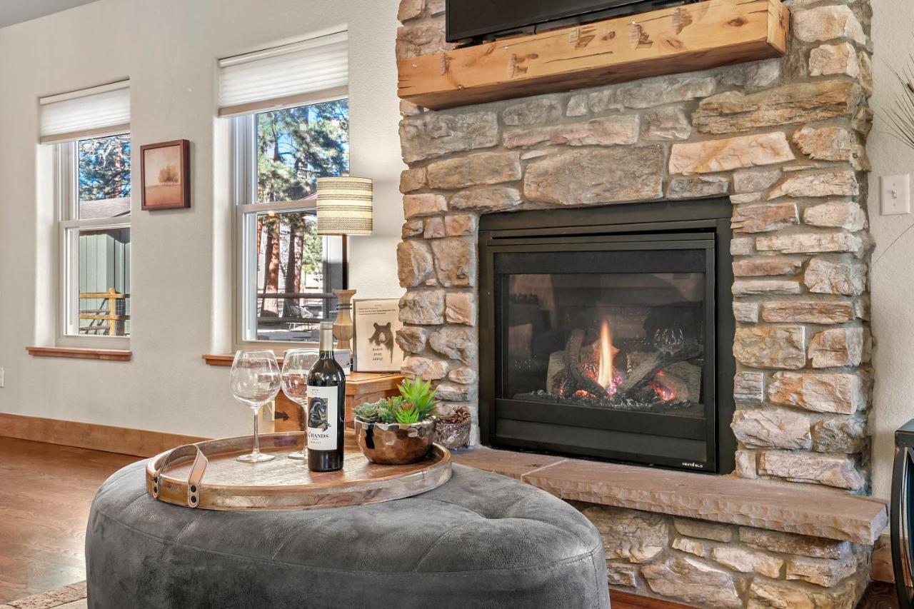 Black Bear Cabin With Hot Tub Woodland Park Esterno foto